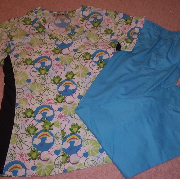 Scrub Set Size Small - Picture 3 of 11